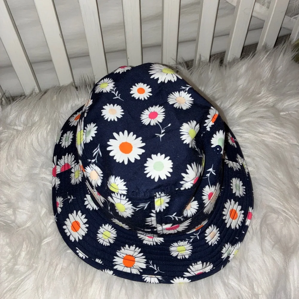 The North Face Navy Floral Bucket Hat‎ (Youth Sz S)